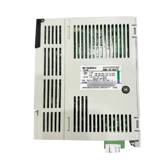 MR-J2-20CT Động Cơ Servo Mitsubishi 40CT 60CT 70CT 100CT 200CT 350CT